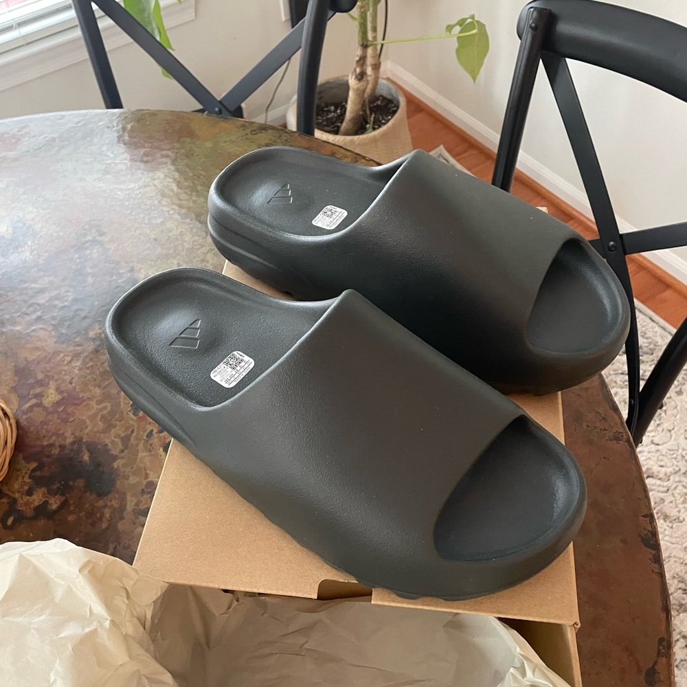YZY Adidas slides